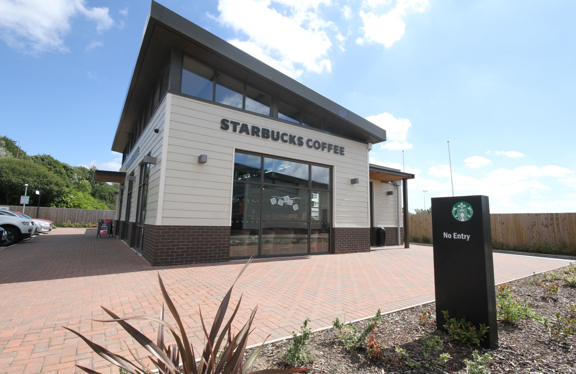 cleckheaton_starbucks_02